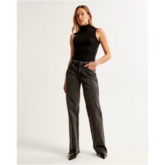 NWT Abercrombie & Fitch Low Rise Baggy Jean Black w/ Raw Hem 27 - Picture 1 of 11